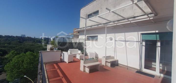 appartamento in vendita a Roma in zona Ardeatino