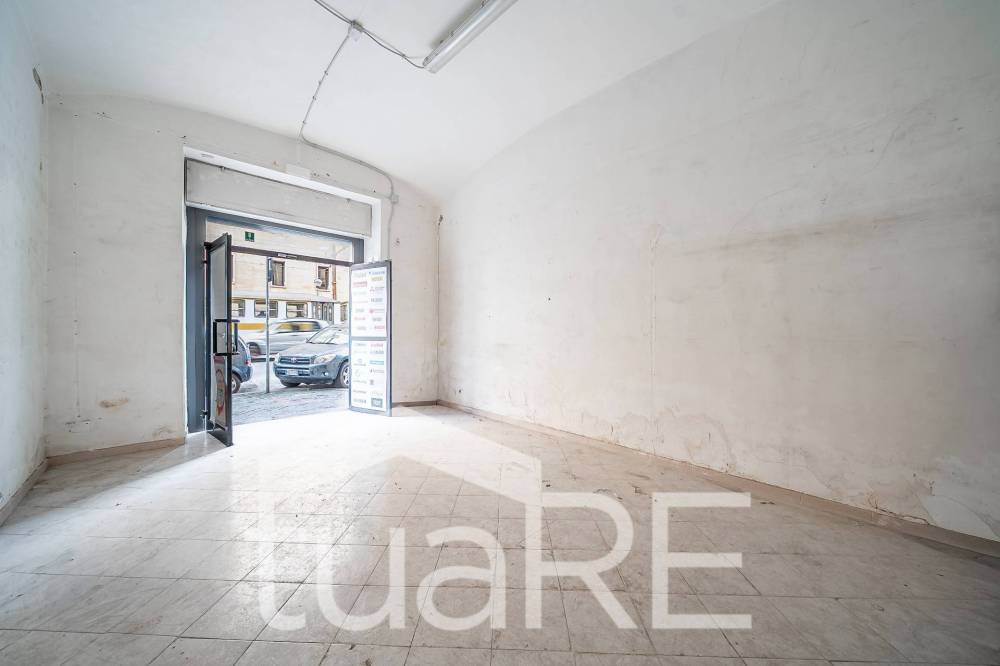 negozio in vendita a Roma in zona Esquilino