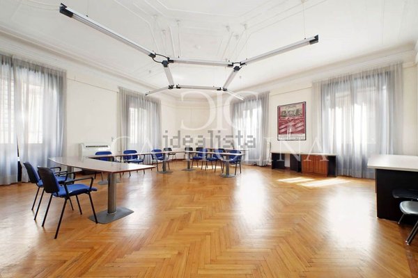 ufficio in vendita a Roma in zona Campo Marzio