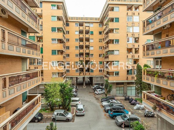 appartamento in vendita a Roma in zona Ostiense