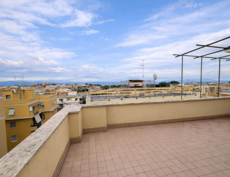 appartamento in vendita a Roma in zona Monte Sacro/Talenti