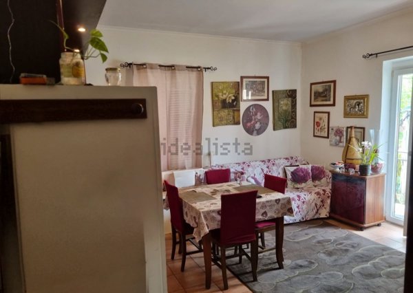 appartamento in vendita a Roma in zona Tomba di Nerone