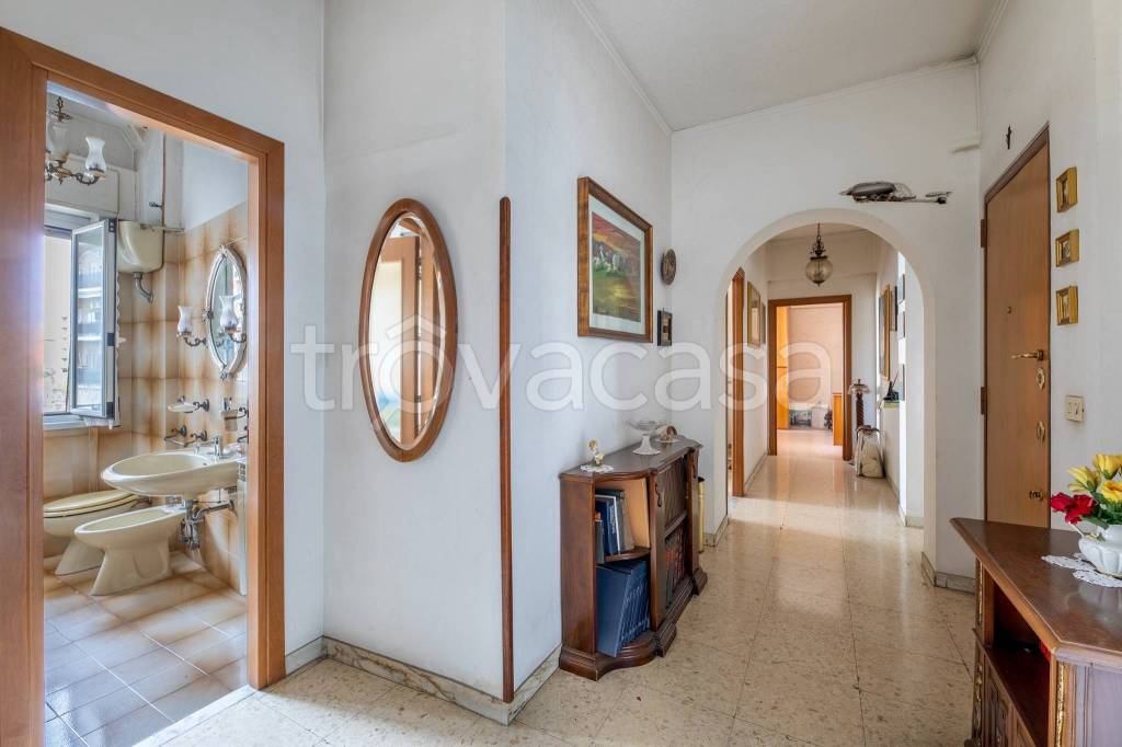 appartamento in vendita a Roma in zona Prenestino-Labicano