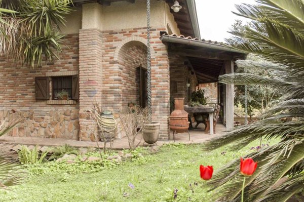 casa indipendente in vendita a Roma in zona Ottavia