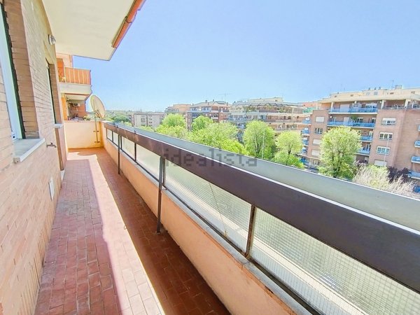 appartamento in vendita a Roma in zona Ostia