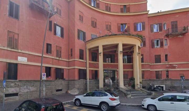 appartamento in vendita a Roma in zona Ostiense