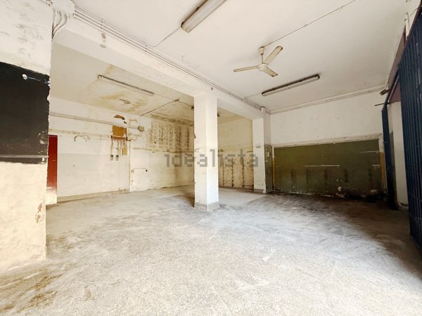 locale commerciale in vendita a Roma in zona Prenestino-Centocelle