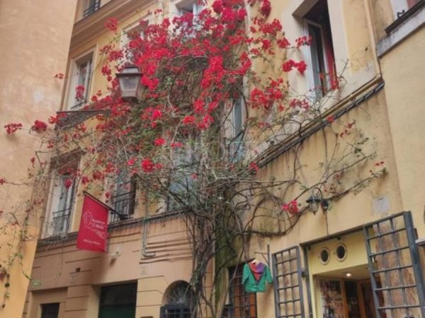 appartamento in vendita a Roma in zona Rione Regola