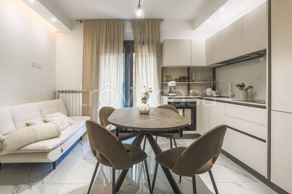 appartamento in vendita a Roma in zona Tor Bella Monaca