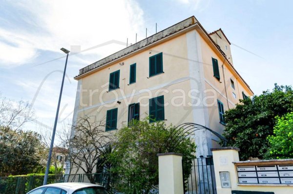 appartamento in vendita a Roma in zona Appio Pignatelli