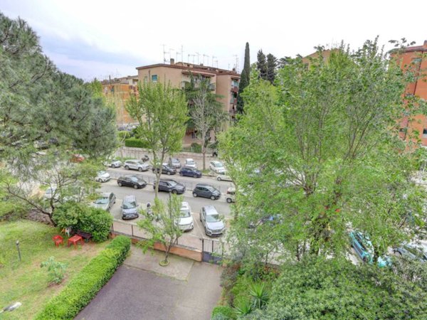 appartamento in vendita a Roma in zona Cinecittà