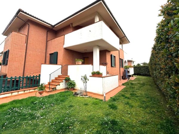 casa indipendente in vendita a Roma in zona Casalotti