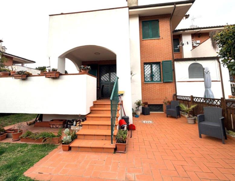 casa indipendente in vendita a Roma in zona Casalotti