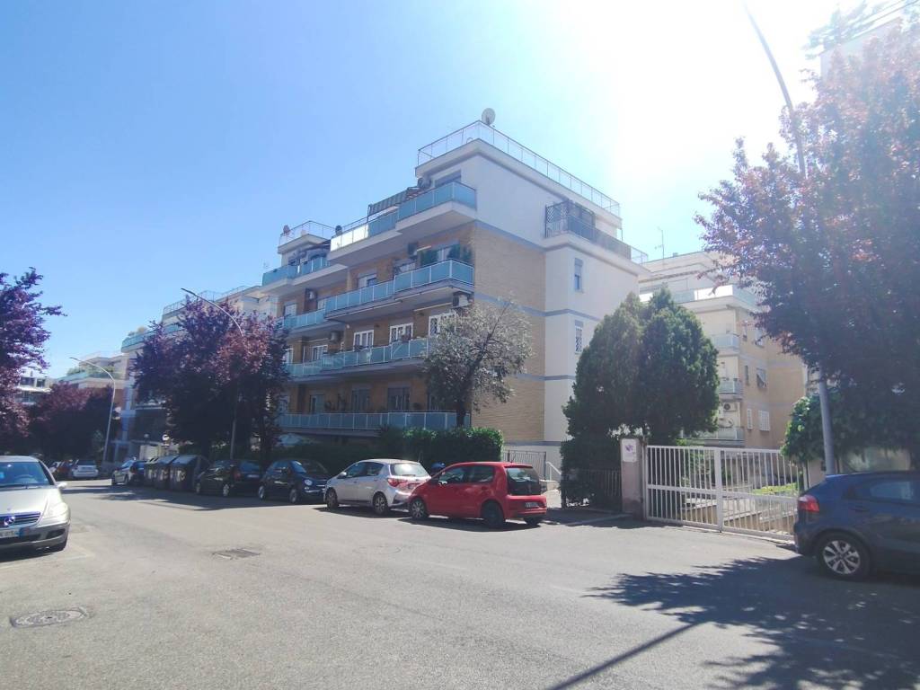 appartamento in vendita a Roma in zona Gianicolense
