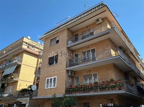 appartamento in vendita a Roma in zona Prenestino-Centocelle