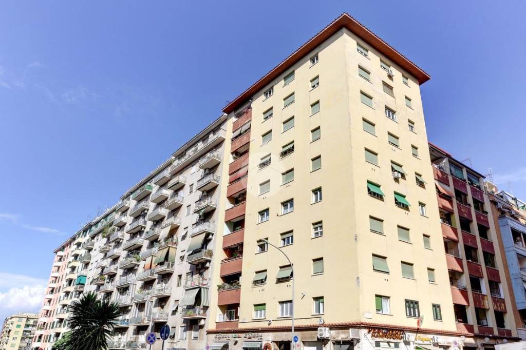 appartamento in vendita a Roma in zona Tuscolano