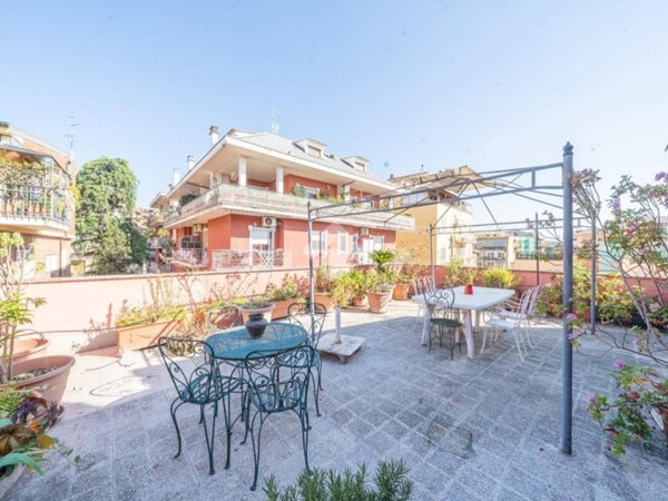 appartamento in vendita a Roma in zona Monte Sacro/Talenti