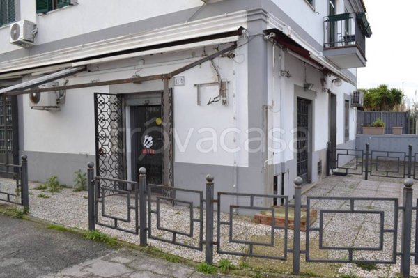 negozio in vendita a Roma in zona Appio Claudio