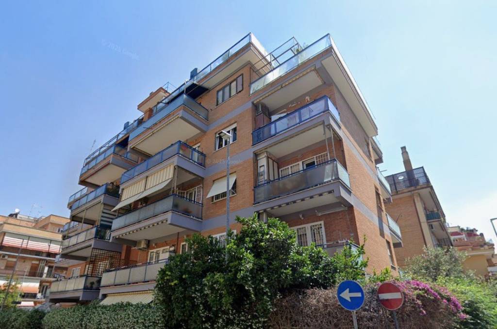 appartamento in vendita a Roma in zona Corviale