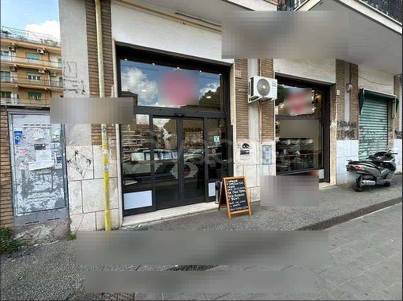negozio in vendita a Roma in zona Portuense