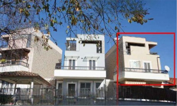 casa indipendente in vendita a Roma in zona Lunghezza