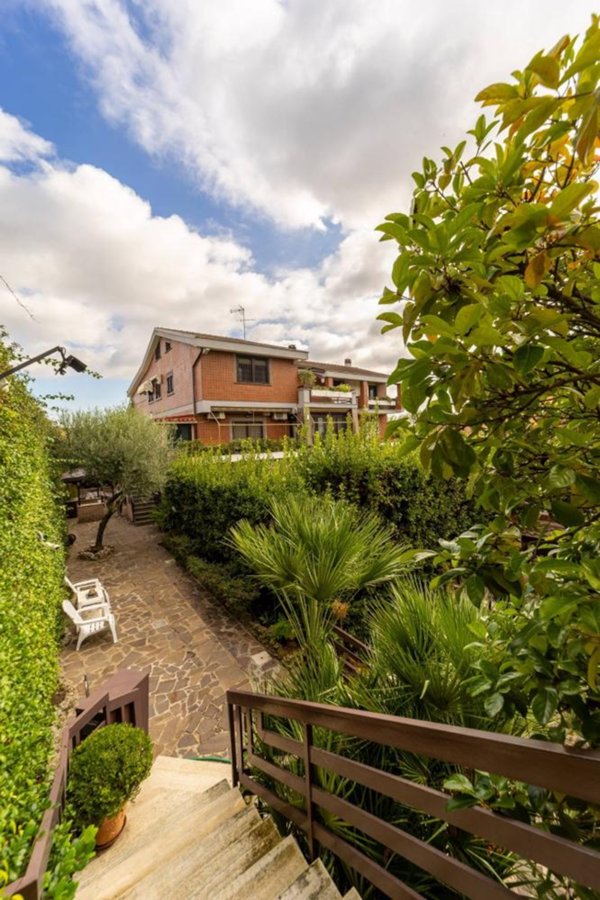 casa indipendente in vendita a Roma in zona Aurelio