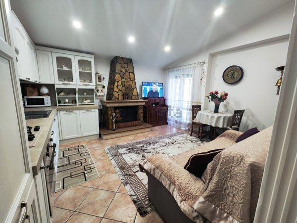 appartamento in vendita a Roma in zona Tor Bella Monaca