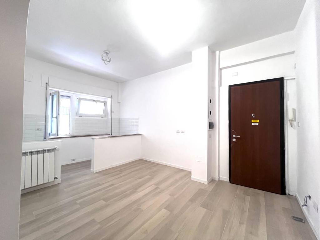 appartamento in vendita a Roma in zona Ostiense