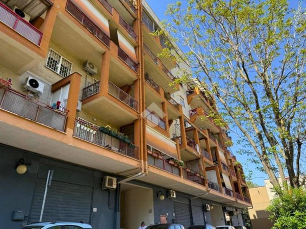 appartamento in vendita a Roma in zona Ostiense