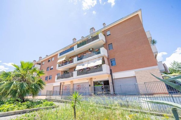 appartamento in vendita a Roma in zona Ponte Mammolo
