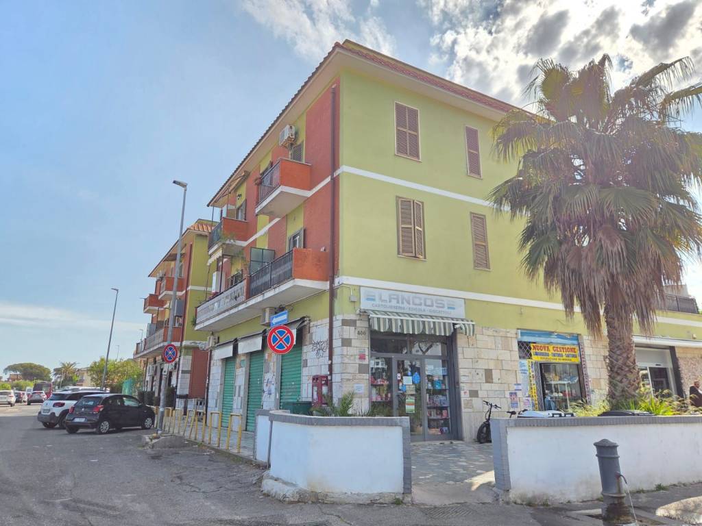 appartamento in vendita a Roma in zona Acilia