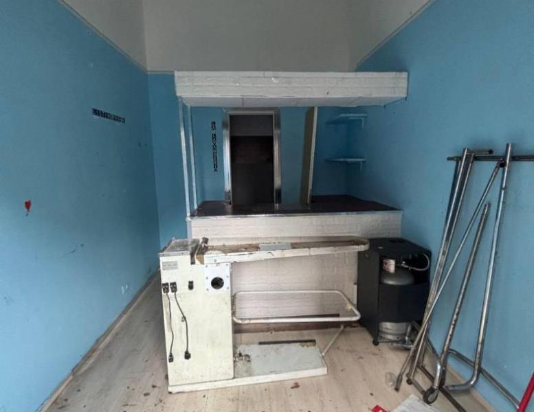 negozio in vendita a Roma in zona Ostiense