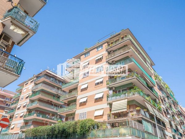 appartamento in vendita a Roma in zona Prenestino-Labicano
