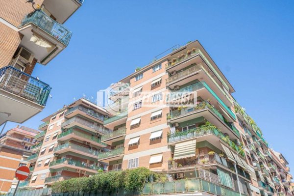 appartamento in vendita a Roma in zona Prenestino-Labicano