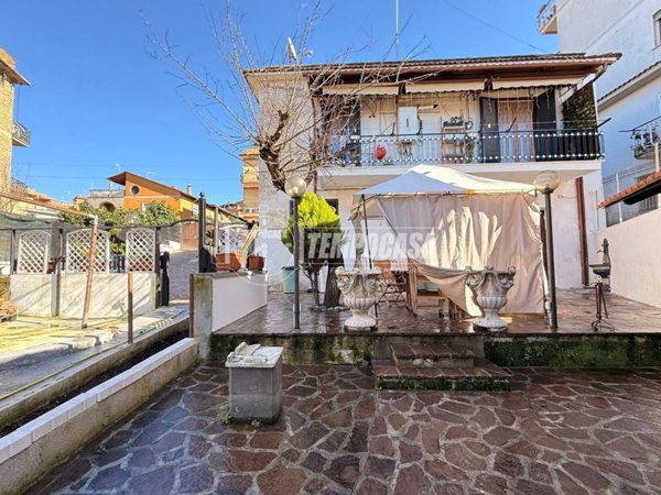 casa indipendente in vendita a Roma in zona Palmarola