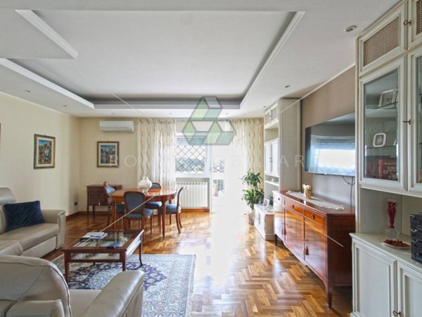 appartamento in vendita a Roma in zona Mostacciano