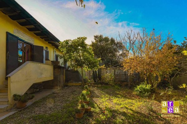 casa indipendente in vendita a Roma in zona Ostiense