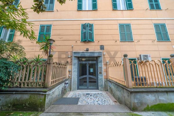 ufficio in vendita a Roma in zona Tuscolano