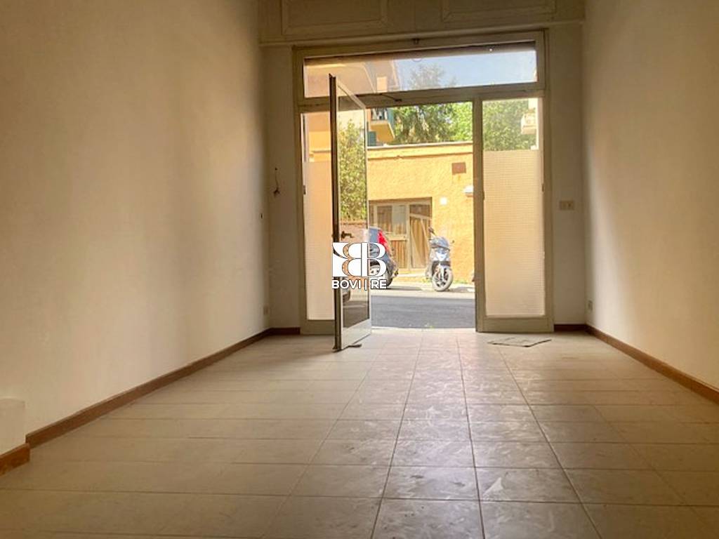 negozio in vendita a Roma in zona Gianicolense