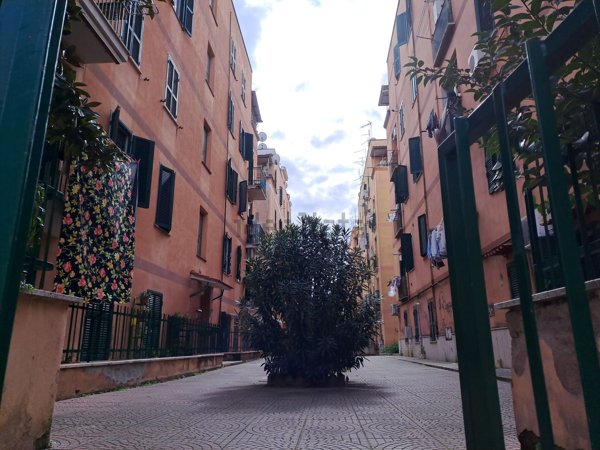appartamento in vendita a Roma in zona Prenestino-Centocelle