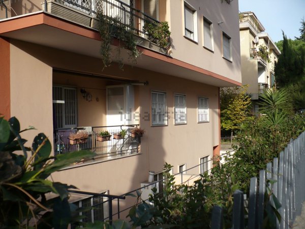 appartamento in vendita a Roma in zona Appio Pignatelli