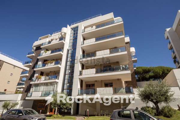 appartamento in vendita a Roma in zona Ardeatino
