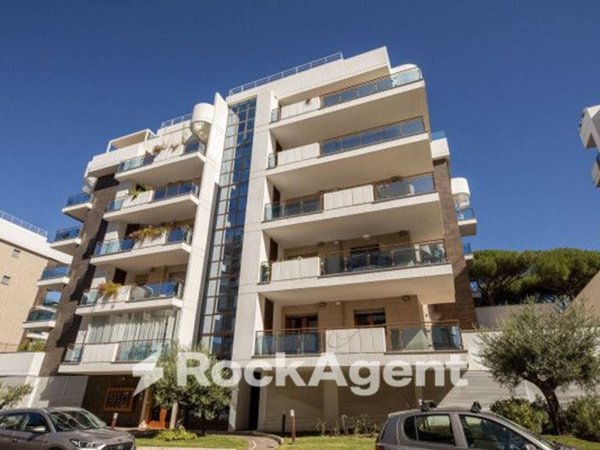 appartamento in vendita a Roma in zona Ardeatino