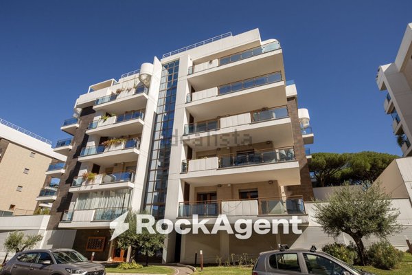 appartamento in vendita a Roma in zona Ardeatino