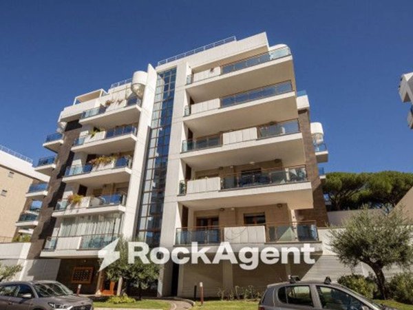 appartamento in vendita a Roma in zona Ardeatino