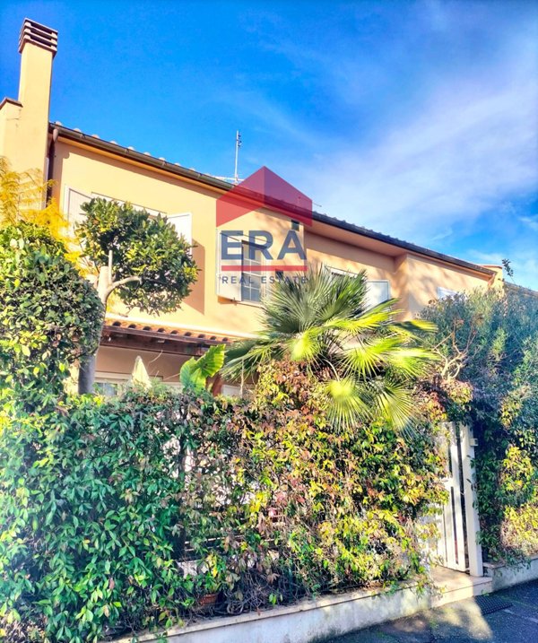 casa indipendente in vendita a Roma in zona Acilia