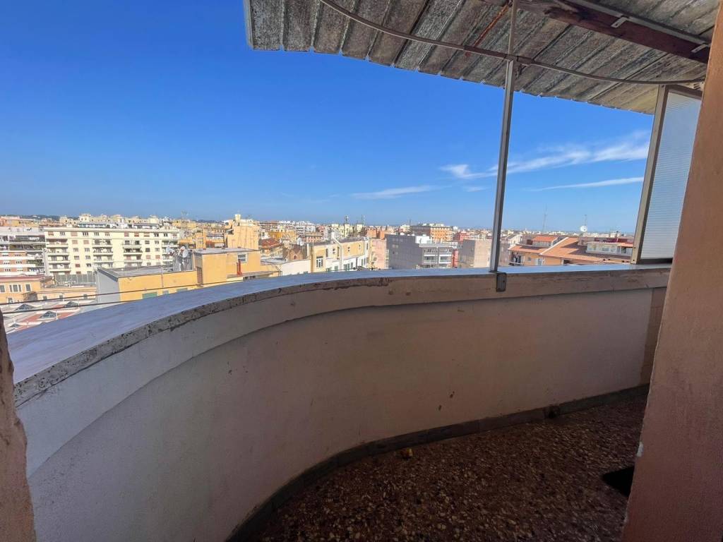 appartamento in vendita a Roma in zona Appio Latino