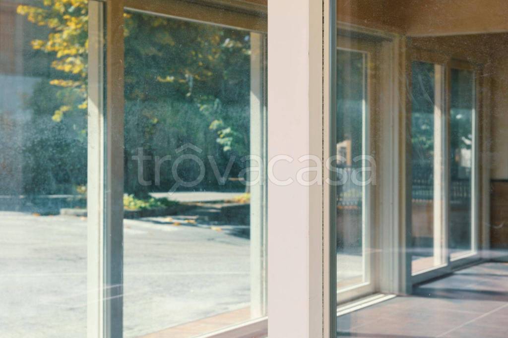 negozio in vendita a Roma in zona Appio Latino