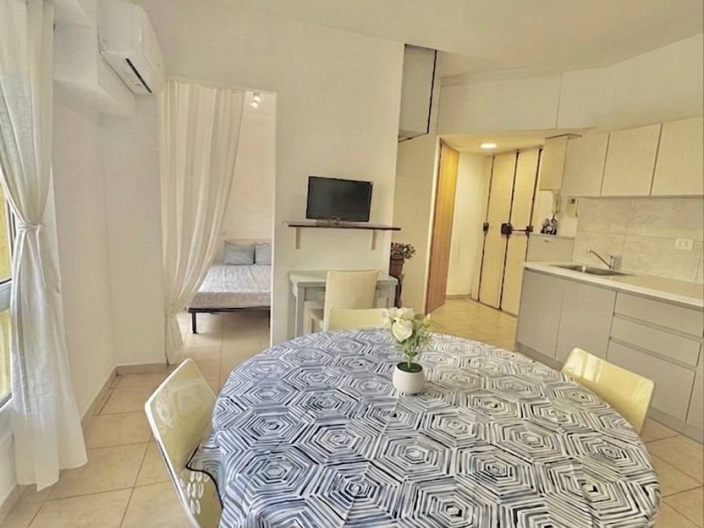 appartamento in vendita a Roma in zona Ostia