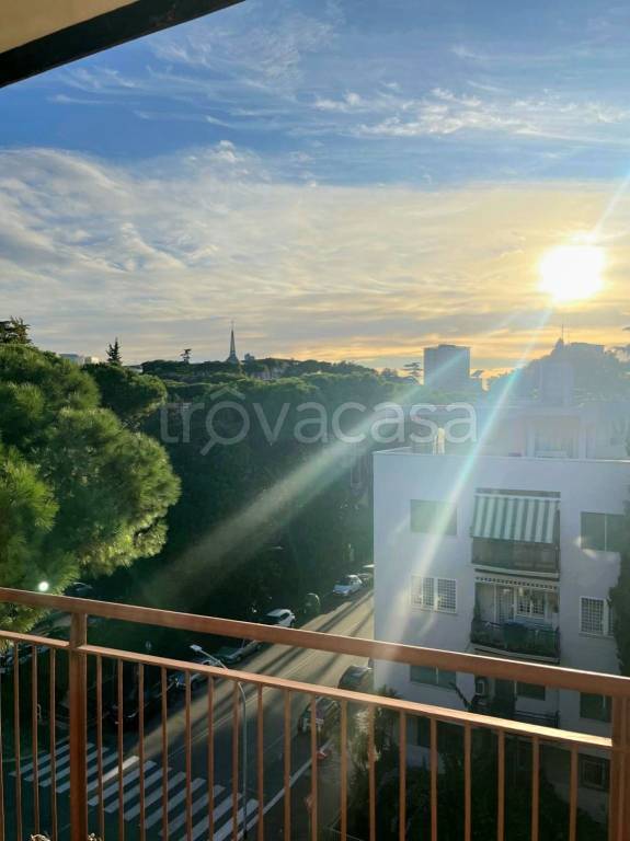 appartamento in vendita a Roma in zona EUR